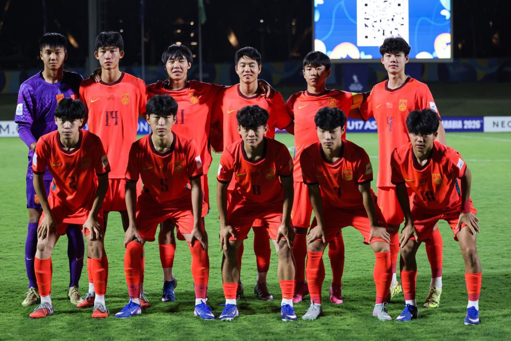 什琴斯尼职业生涯全解析及其在国际赛场上的突出表现